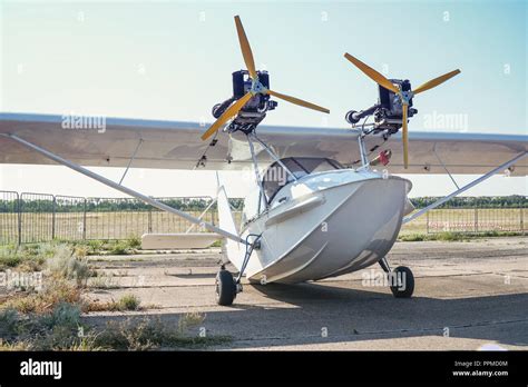 Single Engine Amphibious Aircraft