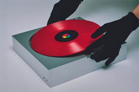 bang olufsen reimagines  iconic  beogram  turntable