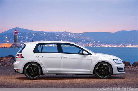 Hd Wallpaper Volkswagen Golf Mk7 Vw Golf 7 Gti Car Mode Of