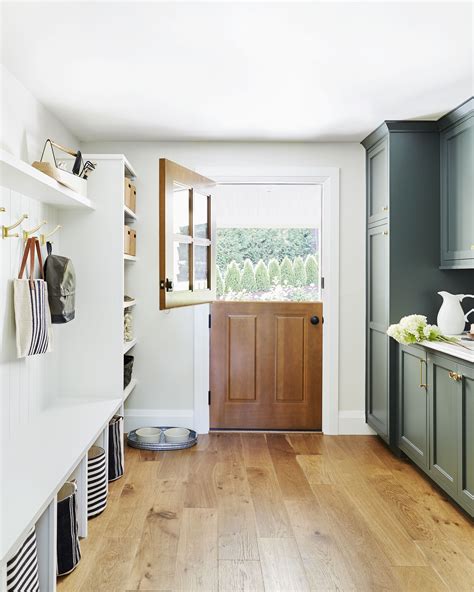 27 Ways To Maximize Your Mudroom