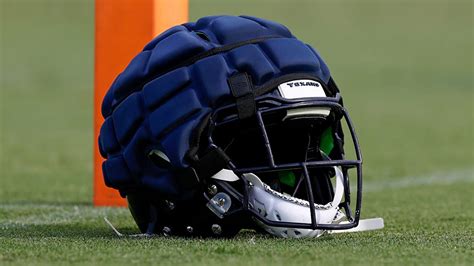 Nfl Will Allow Players To Wear Guardian Caps In Games