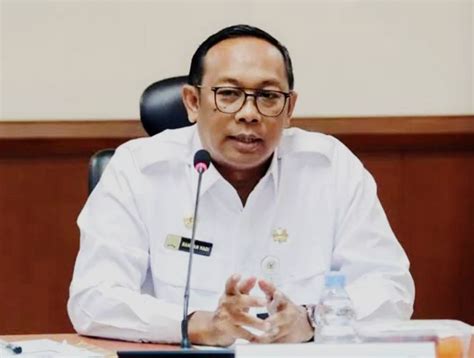 Pj Gubernur Riau Ajak Masyarakat Manfaatkan Momentum Penghapusan Denda