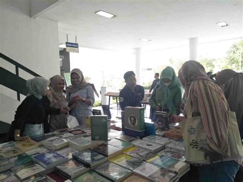 New Book Store Umm Gelar Pameran Mahasiswa Dapat Potongan Harga 50