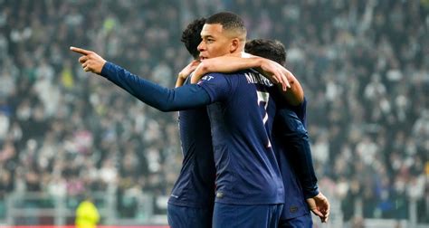 Le Psg Et La Juventus Dos Dos La Pause Malgr Un Bijou De Mbapp