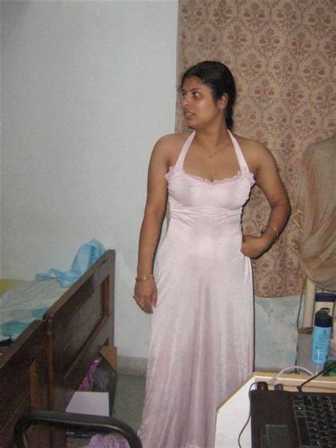 India Friendship Aunty Housewife Indian Hot Sexy Aunties Contact