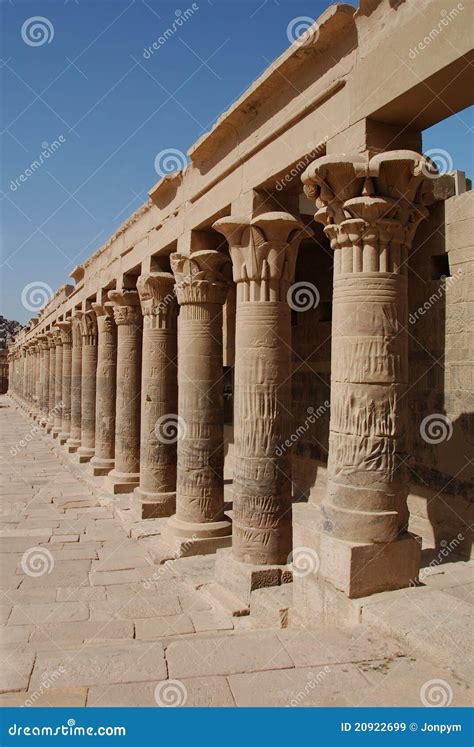 Line Of Pillars Stock Image Image Of Sand Egyptian 20922699