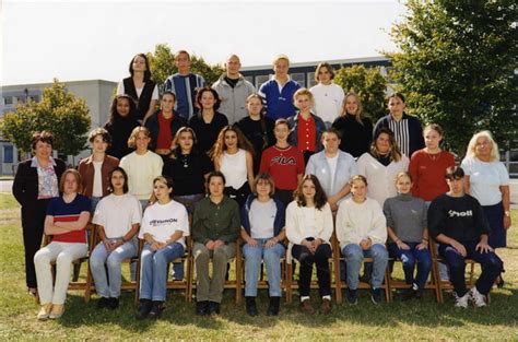 Photo de classe BAC PRO 1ère année de 1998 Lycée Professionnel Bernart