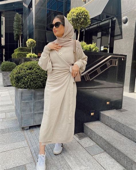 Hajra Aaa In The Beau Wrap Dress Modest Fashion Outfits Fashionista