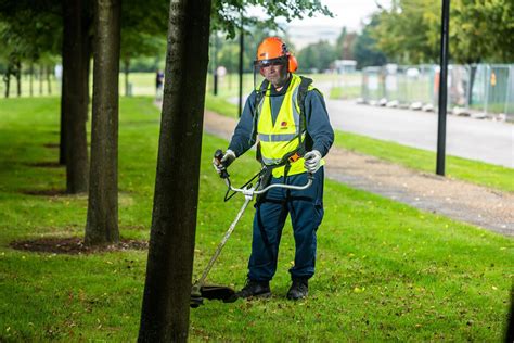 Landscapes & Grounds Maintenance Services | FM | Mitie