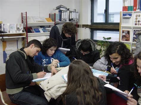 Acção informativa para alunos do 10º Ano da Escola Secundária Emídio Garcia