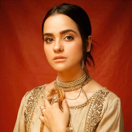 rabya kulsoom reveals  filmy love story daily times