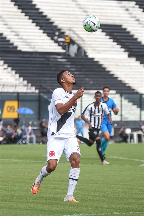 Botafogo Pb Anuncia Zagueiro Que Chega Do Botafogo E Volante Ex Auto