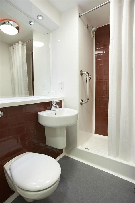 Travelodge Newbury London Road Rooms: Pictures & Reviews - Tripadvisor