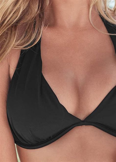 7 Hot Sexy Alessia Carrea Bikini Pics