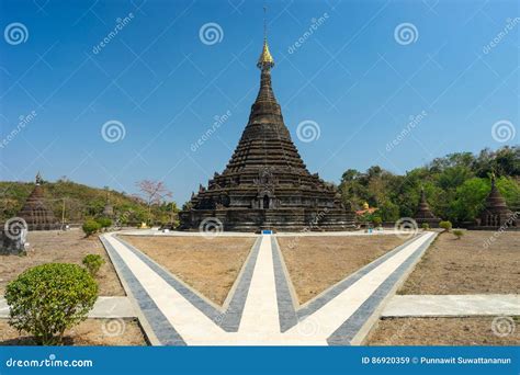 Sakya Man Aung Old Pagoda Landmark Of Mrauk U Ancient City Rakhine