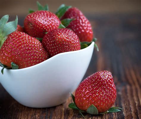 13 Health Benefits Of Strawberries Off Grid World