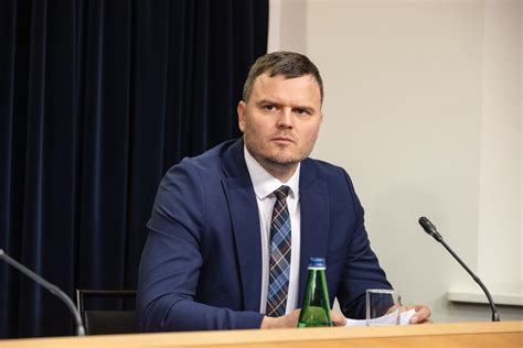 Madis Kallas: pankade erakorralise maksu arutelu ei tohiks karta