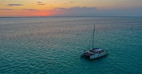 Isla Mujeres Zonsondergang Catamaran Cruise Met Ophaalservice