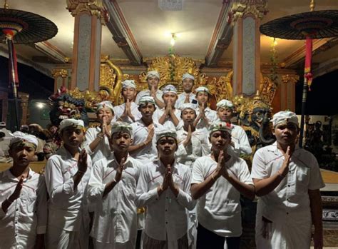 Aksara Bali SANGGAR KESENIAN SANGGAR TARI DAN TABUH SWARA KOMALA