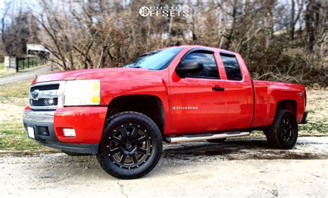 2007 Chevrolet Silverado 1500 With 20x9 0 Moto Metal Mo962 And 305