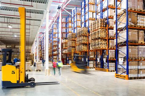 7 Key Differences Between A Warehouse Vs Distribution Center Msl