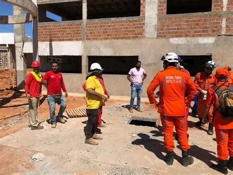 Jornal Correio Ajudante De Pedreiro Cai De Altura De Metros Em Obra