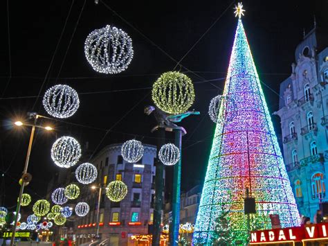 Las Ciudades De Espa A Que M S Dinero Gastan En Luces De Navidad Los