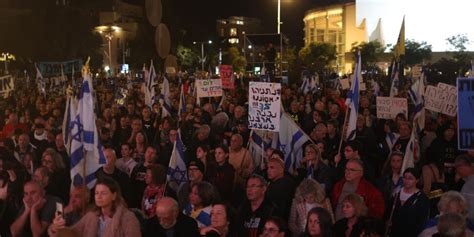 Spiragli nei negoziati su Gaza ma l intesa è in bilico Manifestazione