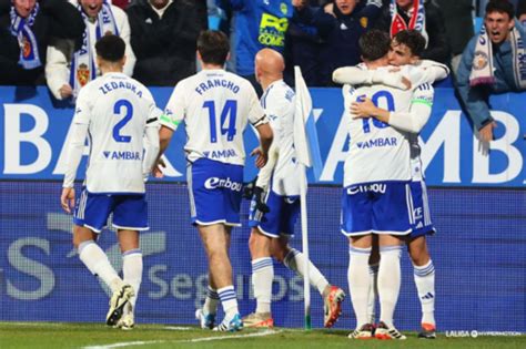 Real Zaragoza 3 0 Sporting de Gijón La Romareda se suma al playoff de