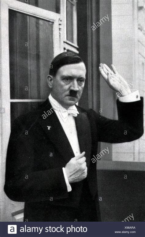 People Saluting Hitler High Resolution Stock Photography And Images Alamy