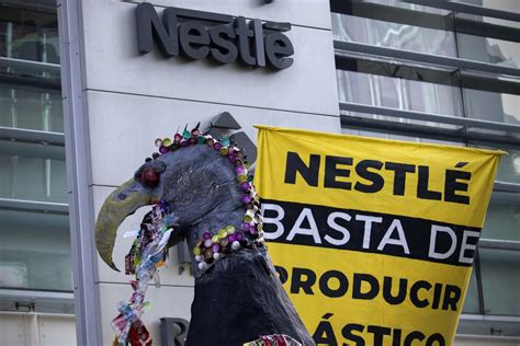 Nestl Alimenta Al Mundo Con Pl Sticos Greenpeace M Xico