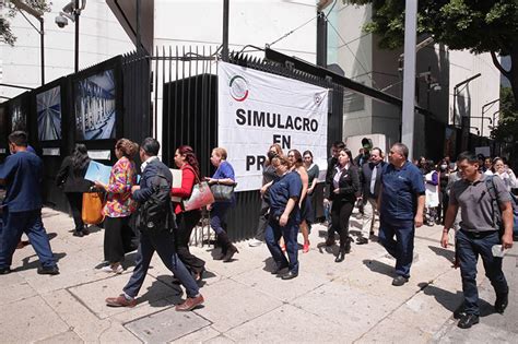 M S De Mil Personas Participan En Primer Simulacro Nacional