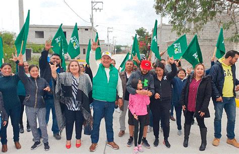 Alcalde Inaugura Pavimentaci N De La Calle Del Roble