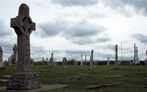 Clonmacnoise Ireland Cross Monastery Cemetery Architecture Wallpaper