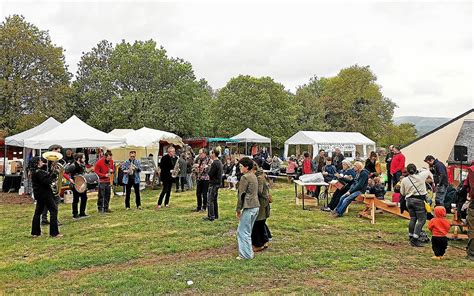 À Botmeur Addes a fêté la Bretagne avec un marché festif Le Télégramme