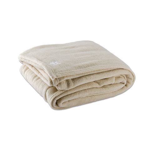 Oxford 80 X 90 Full Size Vanilla 100 Polyester Fleece Hotel Blanket