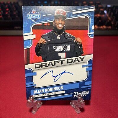 2023 Prestige Bijan Robinson Draft Day Signatures Auto Card DDS BR