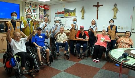 Ceramah Master Cheng Yen Menyebarkan Silsilah Dharma Jing Si Ke