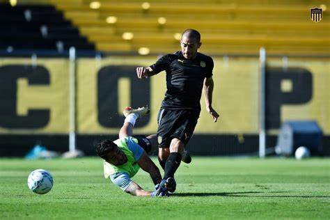 PEÑAROL on Twitter Final de los primeros 45 de fútbol en el Campeón