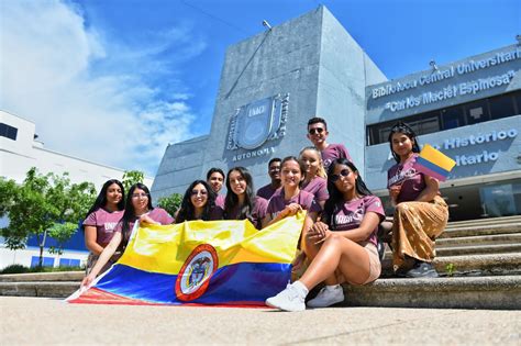 Estudiantes De La Universidad Libre Se Encuentra Realizando Intercambio