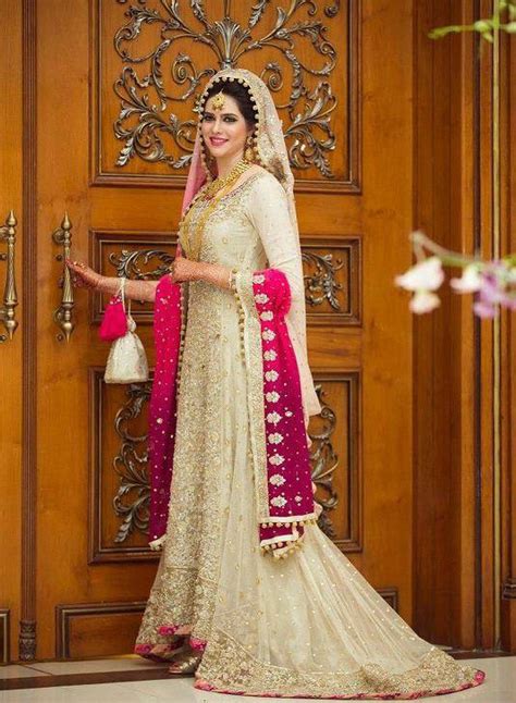 Buy Pakistani Nikah Dress Cheap Online