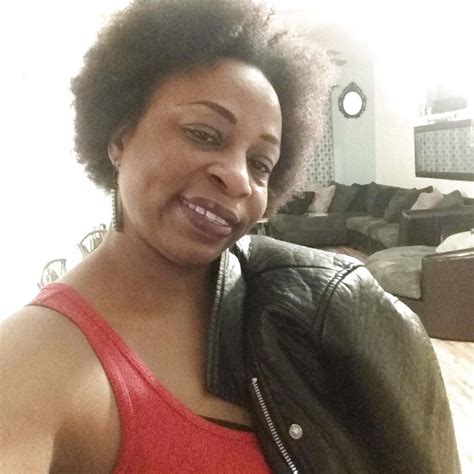 MILF Selfie ShesFreaky