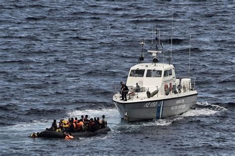 Tunisia: Coast guard saves 113 irregular migrants in the east of the country - The Maghreb Times