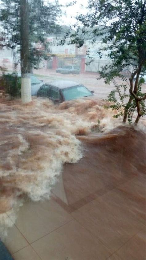 Temporal Destelha Casas Alaga Ruas E Causa Preju Zos No Sul Do Estado