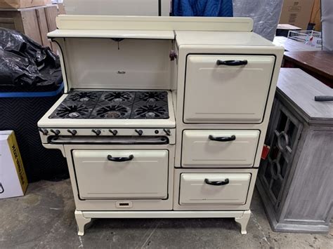 1935 Magic Chef 950 Cream Color Antique Appliances