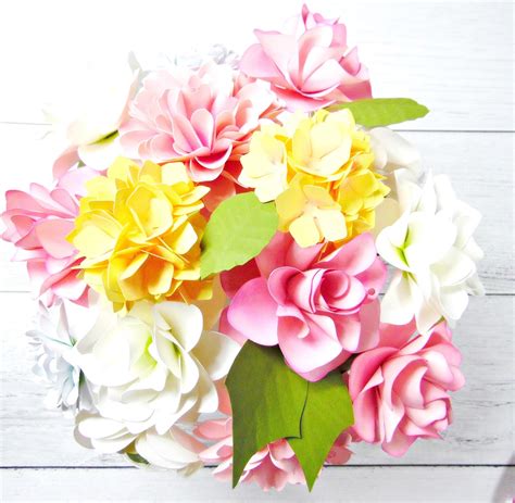 Mamas Gone Crafty Easy Paper Hydrangeas