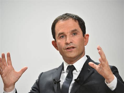 Hamon divise par 10 son projet de revenu universel à 35 milliards d