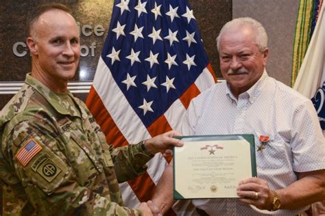 Vietnam Veteran is Finally Presented Bronze Star Medal after 49 Years ...