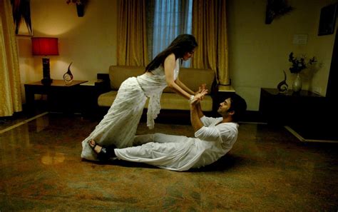 Desi Photo Sada Hot Navel Thigh And Sexy Armpit Show Spicy Photo