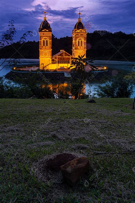 Torres da Igreja Submersa da cidade de Itá em Santa Catarina download